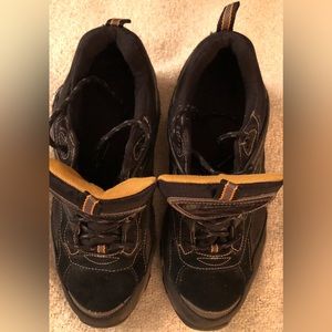 Earth Shoe North Ultra Grip Waterproof Leather Sneakers 10.5